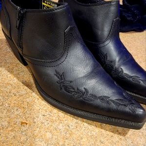 ROPER SHORTY ZIP BLACK BOOTS SZ 9.5